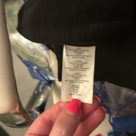 Bebe classic black linen suit, size 6 jacket 4 skirt (will sell separately) - Picture 5 of 12